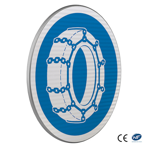 Panneau B26 - Chaînes à neige obligatoires sur au moins deux roues motrices